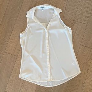 Like new Express Portofino Shirt, Sleeveless, Size Small, white color